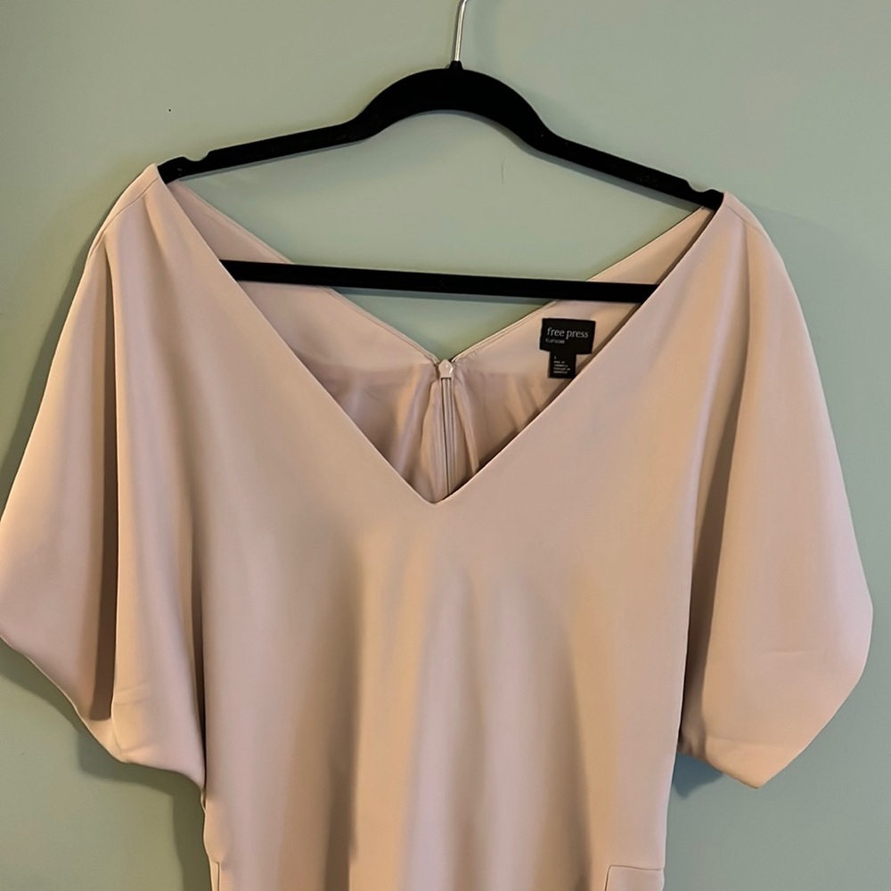 Brand new never worn woman’s cream color dress size Large